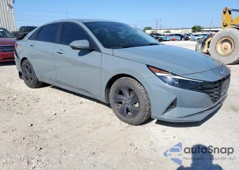 2022 Hyundai Elantra Sel z USA, uszkodzony, nr VIN KMHLS4AG4NU217170